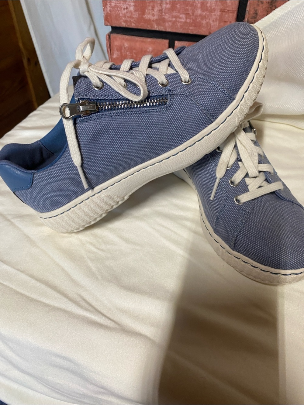 Clark’s Collection ,Casual Low-Top Women's Sneakers in Slate Blue with Side Zip